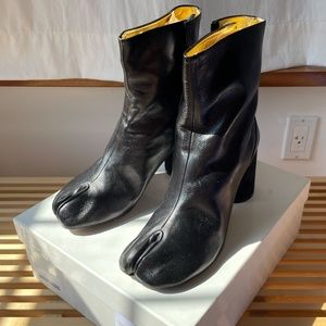 Super rare Margiela Tabi Black Boots Gold Insole